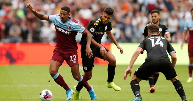 13胜4平，那不勒斯自1987年以来首次全年意甲主场保持不败（那不勒斯全年意甲主场13胜4平，自1987年以来首次不败收官）