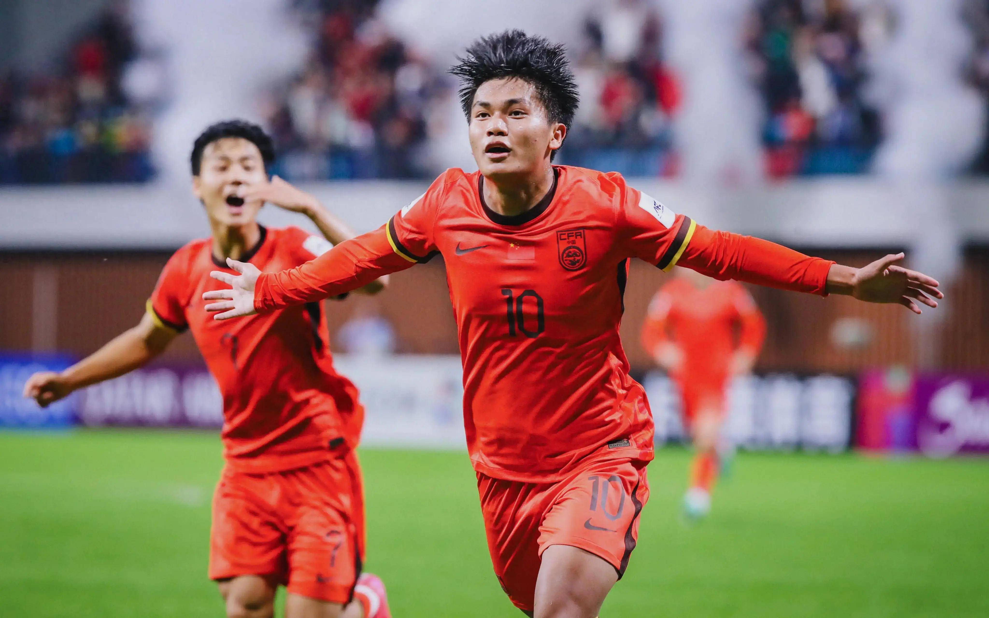 扛起进攻大旗！米切尔近八场场均32.5分，骑士三胜五负（高分难救主！米切尔近8场场均32.5分，骑士仅3胜5负）