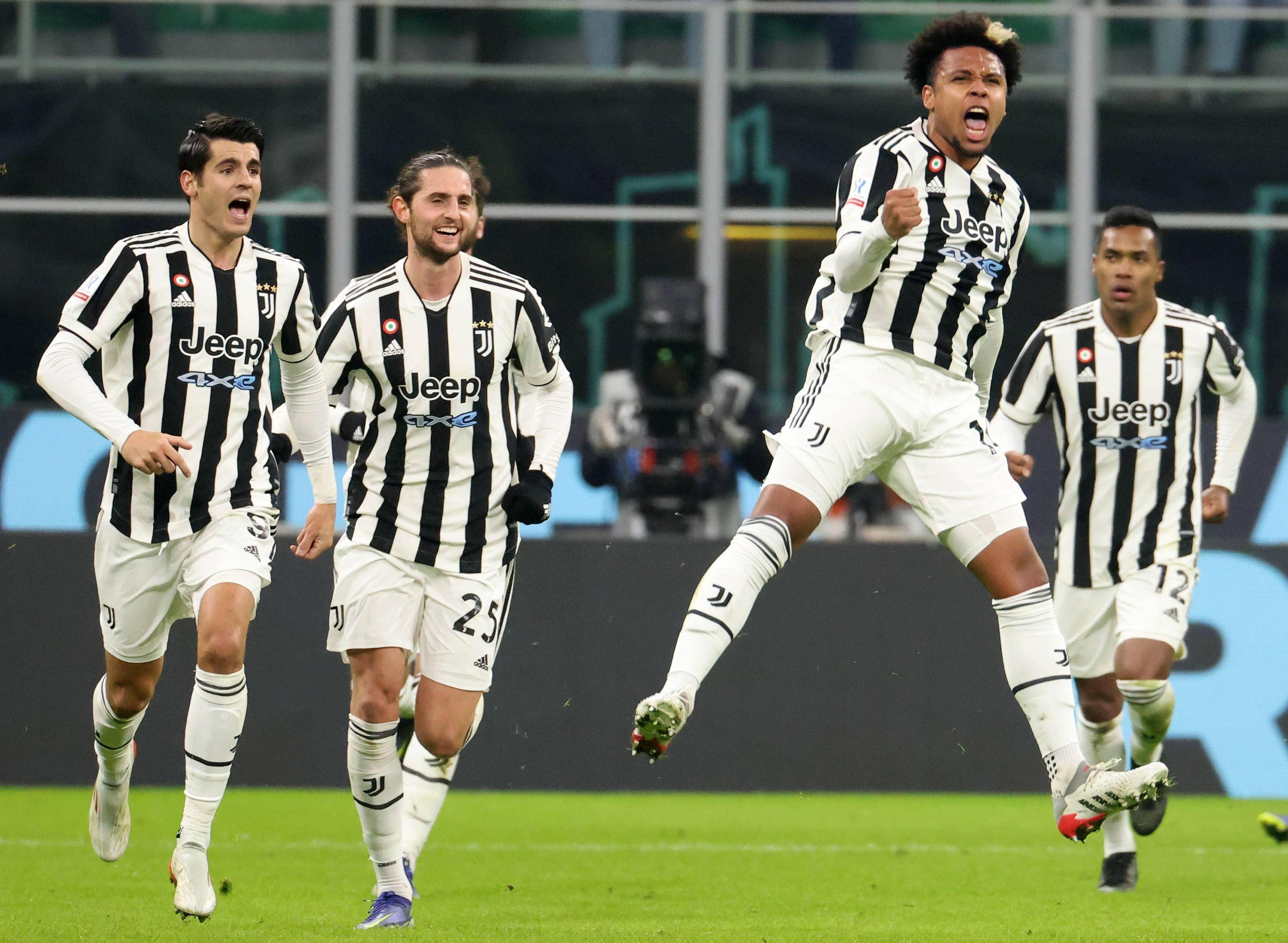 NBA常规赛战报：湖人客场险胜太阳,（湖人客场险胜太阳：NBA常规赛快讯）