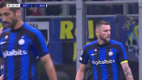 瓦拉内：膝盖受伤影响了我的职业生涯，我一直带着疼痛踢球（瓦拉内：长期膝伤影响我的职业生涯，我一直忍痛出战）