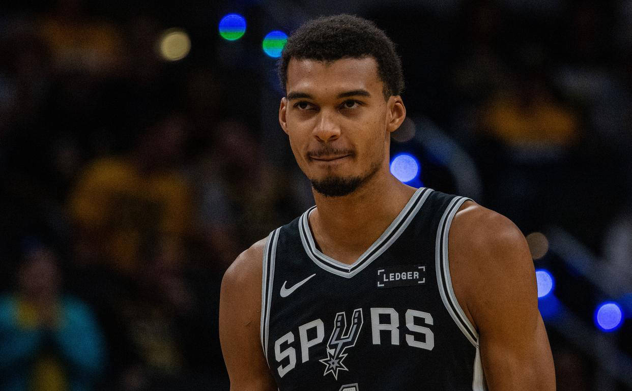 连败！雷霆连续两场比赛输15分+还得追溯到21-22赛季（雷霆两连败且均负15分以上，上次出现还是在21-22赛季）