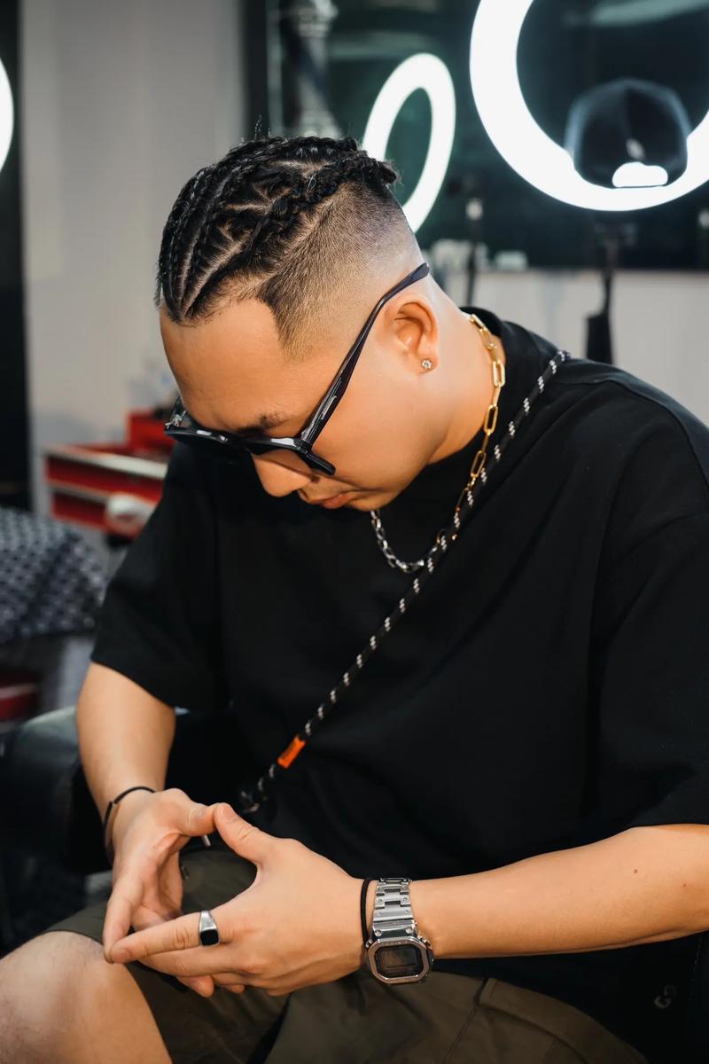 米体：路易斯-恩里克表现欠佳，没把握住这次宝贵的首发机会（米体：路易斯-恩里克状态低迷，未能抓住宝贵的首发机会）