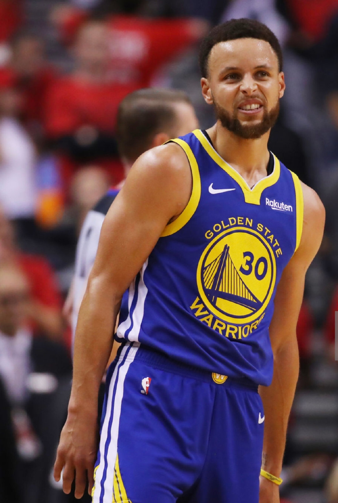 卫报：热刺有意富勒姆左后卫罗宾逊，也会寻找一名攻击型中场（卫报：热刺看中富勒姆左后卫罗宾逊，同时寻觅一名进攻型中场）