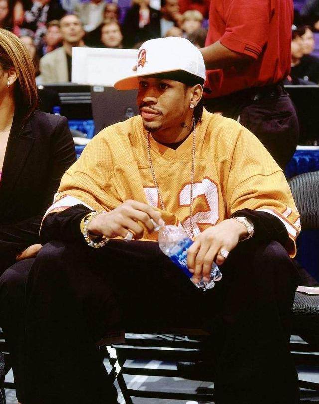 难阻败局！里勒14投9中&三分9中6，空砍全场最高的30分（里勒高效轰下30分（14中9、三分9中6），仍难挽败局）