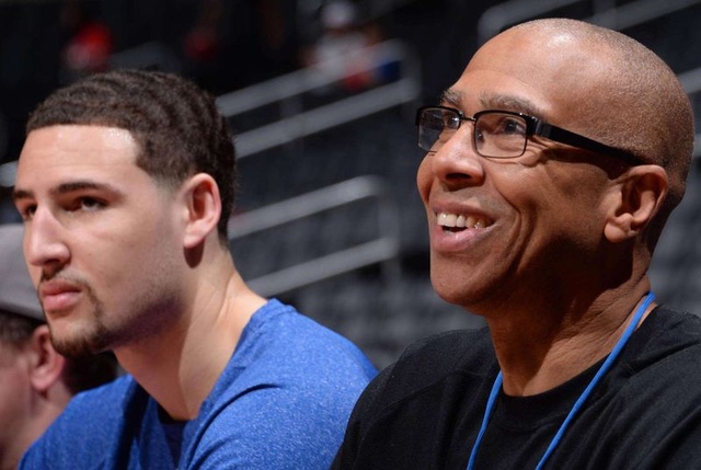 詹姆斯谈隔扣：确实是个起势的机会，但随后我们出现两次失误（詹姆斯谈隔扣：本可提振气势，却接连两次失误）