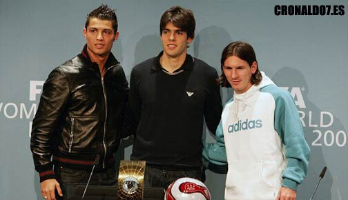 核心缺阵！布克因伤缺席对雷霆的NBA杯关键战（主力缺席！布克伤停错过与雷霆的NBA杯关键一战）