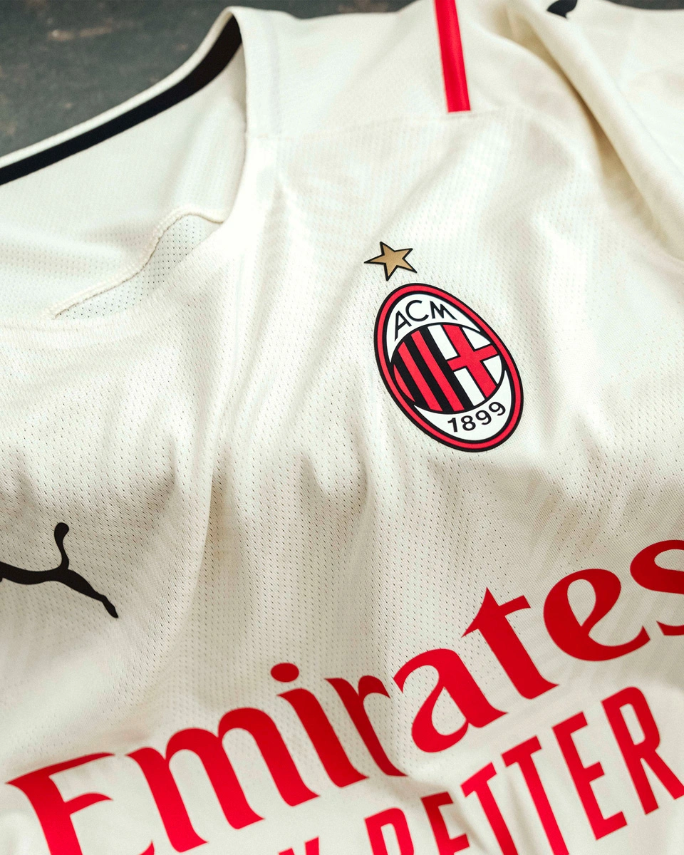 吴启鹏：希望25岁之前入选国家队，最想要去德国留洋（吴启鹏：力争25岁前入选国足，留洋首选德国）