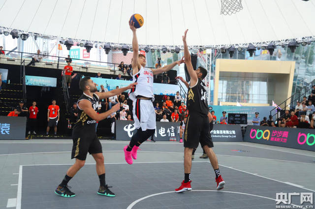 西媒：乌奈·西蒙或因伤缺席对土耳其的比赛，拉亚有望首发（西媒称乌奈·西蒙恐因伤缺席战土耳其，拉亚有望出任首发门将）