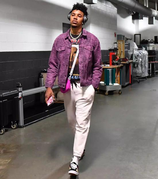 “追风少年”曲波忆国足生涯，深情感谢米卢（曲波回顾国足岁月：“追风少年”深情致谢米卢）